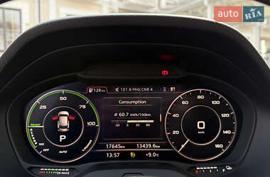 Внедорожник / Кроссовер Audi Q2L e-tron 2022 в 