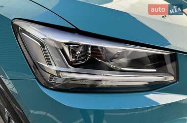 Позашляховик / Кросовер Audi Q2L e-tron 2021 в 
