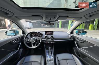Позашляховик / Кросовер Audi Q2L e-tron 2021 в 