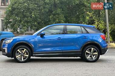 Позашляховик / Кросовер Audi Q2L e-tron 2021 в 