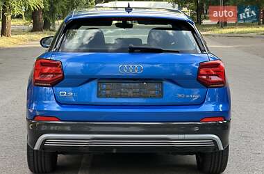 Позашляховик / Кросовер Audi Q2L e-tron 2021 в 