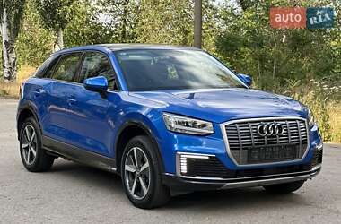 Audi Q2L e-tron 2021 Audi Q2L e-tron 2021