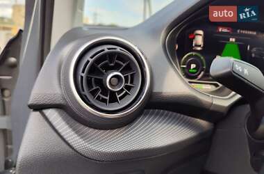 Внедорожник / Кроссовер Audi Q2L e-tron 2021 в 