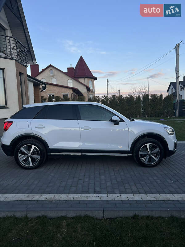 Позашляховик / Кросовер Audi Q2L e-tron 2021 в Тернополі