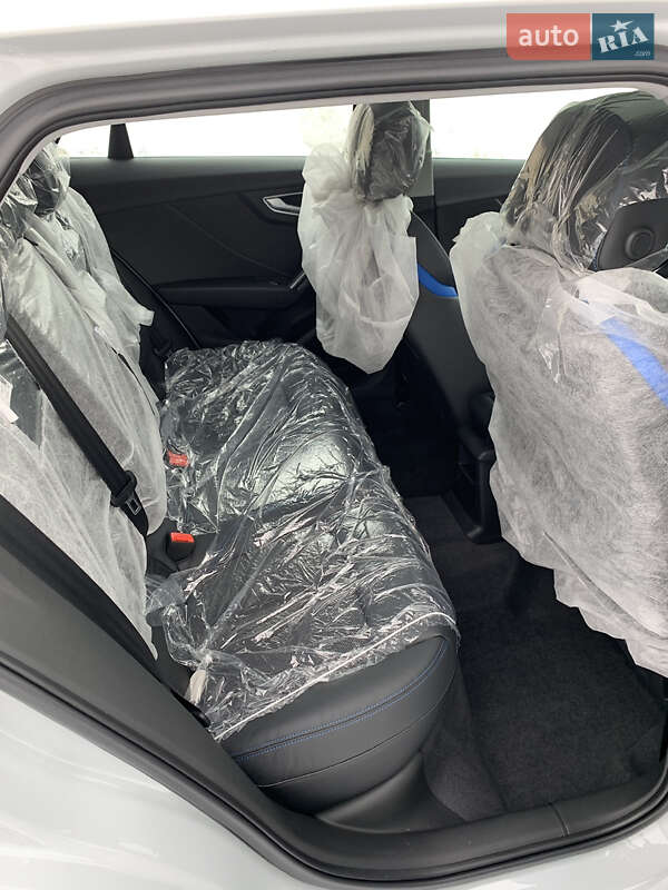 Позашляховик / Кросовер Audi Q2L e-tron 2021 в Тернополі