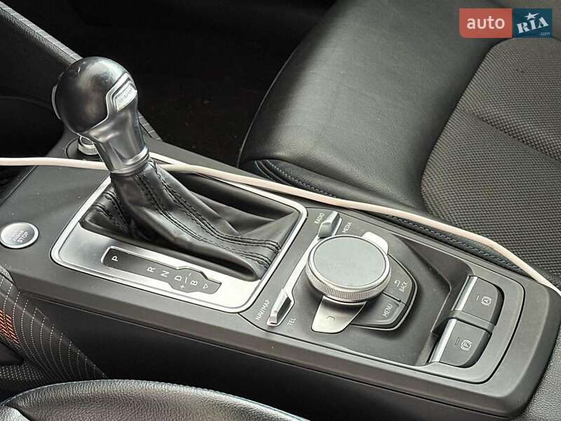 Внедорожник / Кроссовер Audi Q2L e-tron 2021 в Одессе