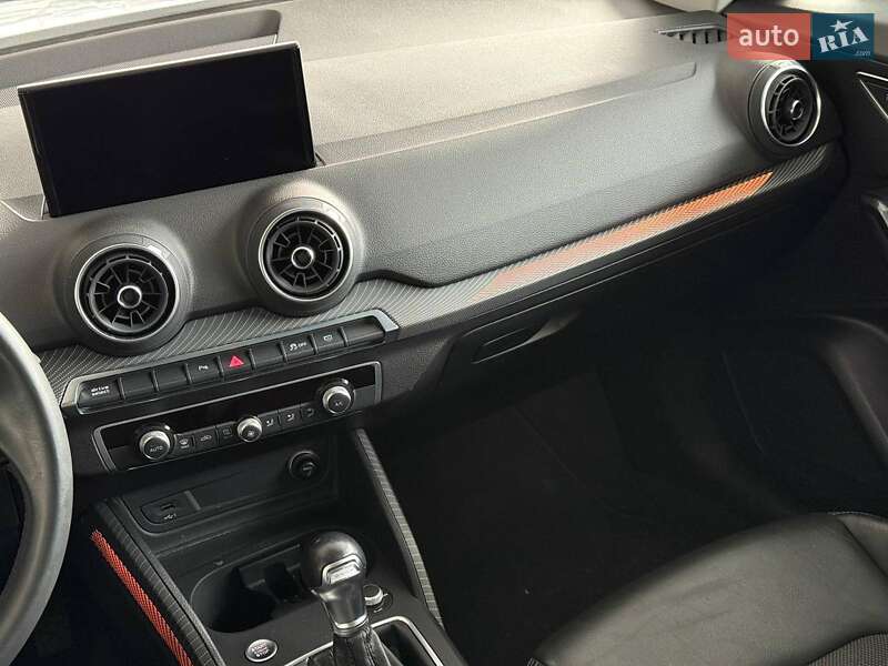 Внедорожник / Кроссовер Audi Q2L e-tron 2021 в Одессе