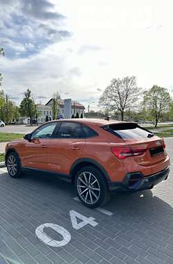 Внедорожник / Кроссовер Audi Q3 Sportback 2020 в Киеве