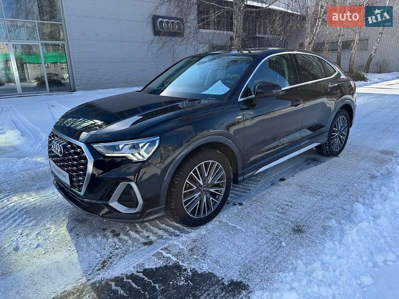 Внедорожник / Кроссовер Audi Q3 Sportback 2021 в Киеве