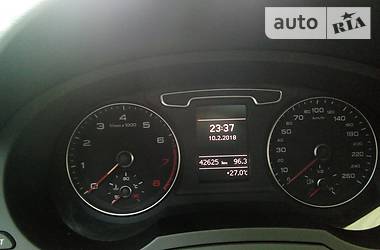 Позашляховик / Кросовер Audi Q3 2015 в Харкові