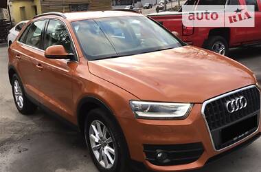Позашляховик / Кросовер Audi Q3 2013 в 