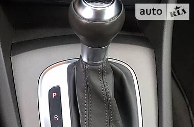 Позашляховик / Кросовер Audi Q3 2013 в 