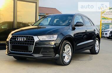 Позашляховик / Кросовер Audi Q3 2017 в 