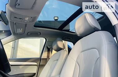 Позашляховик / Кросовер Audi Q3 2017 в 