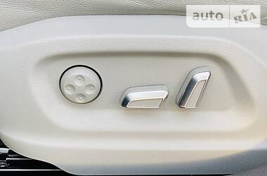 Позашляховик / Кросовер Audi Q3 2017 в 