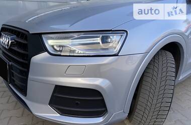 Позашляховик / Кросовер Audi Q3 2016 в 