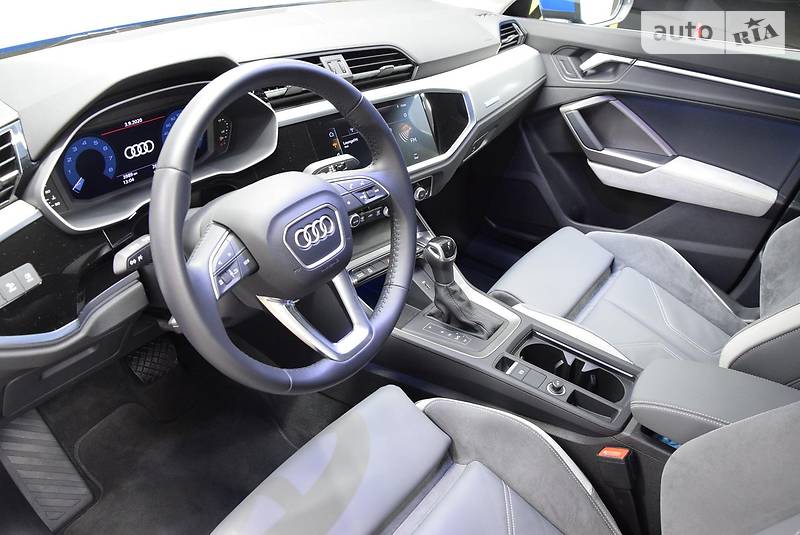 Позашляховик / Кросовер Audi Q3 2020 в Чернівцях