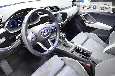 Позашляховик / Кросовер Audi Q3 2020 в Чернівцях