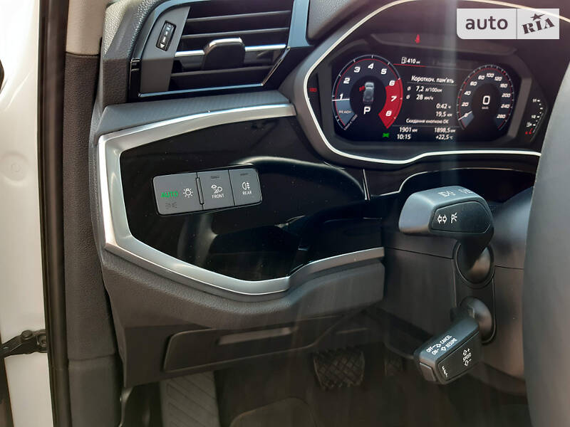 Внедорожник / Кроссовер Audi Q3 2020 в Хмельницком