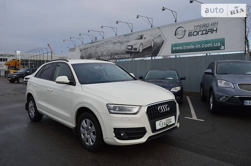 Внедорожник / Кроссовер Audi Q3 2012 в Киеве