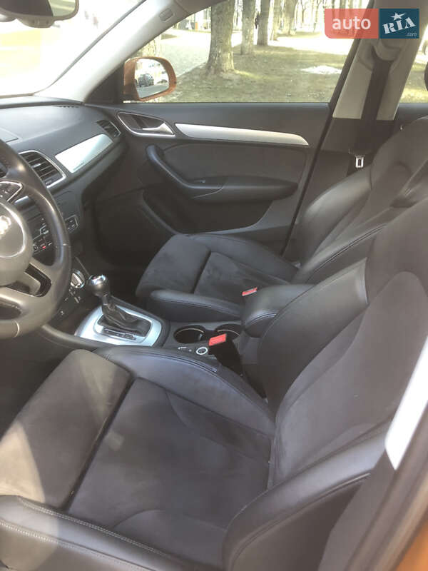 Внедорожник / Кроссовер Audi Q3 2011 в Киеве