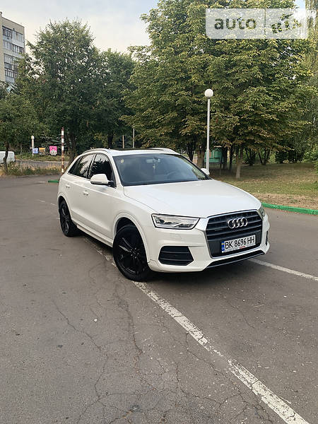 Внедорожник / Кроссовер Audi Q3 2015 в Ровно