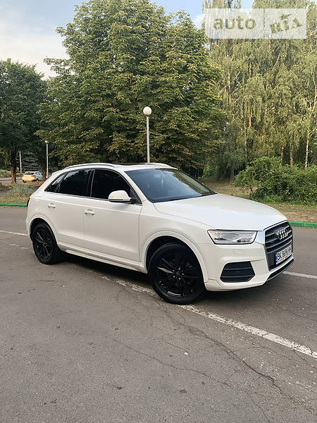 Внедорожник / Кроссовер Audi Q3 2015 в Ровно