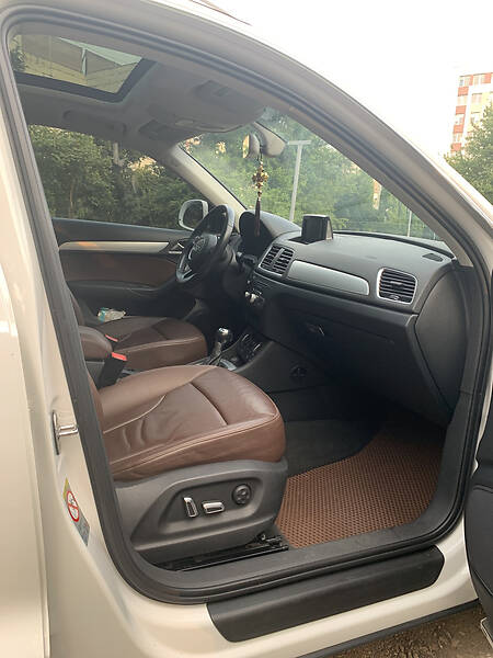 Внедорожник / Кроссовер Audi Q3 2015 в Ровно