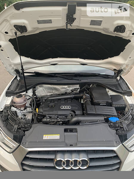 Внедорожник / Кроссовер Audi Q3 2015 в Ровно