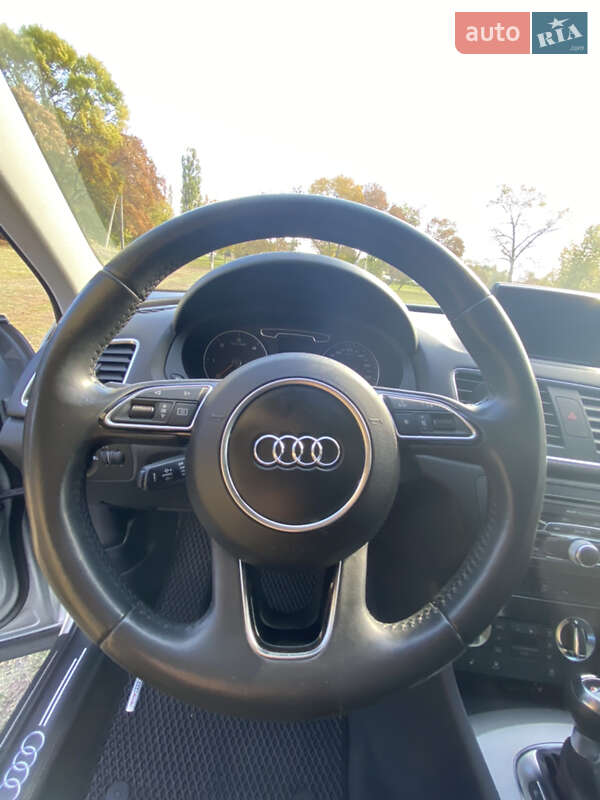 Внедорожник / Кроссовер Audi Q3 2012 в Александрие