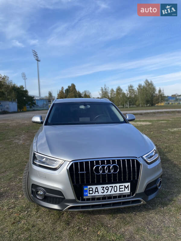 Внедорожник / Кроссовер Audi Q3 2012 в Александрие