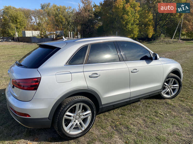Внедорожник / Кроссовер Audi Q3 2012 в Александрие