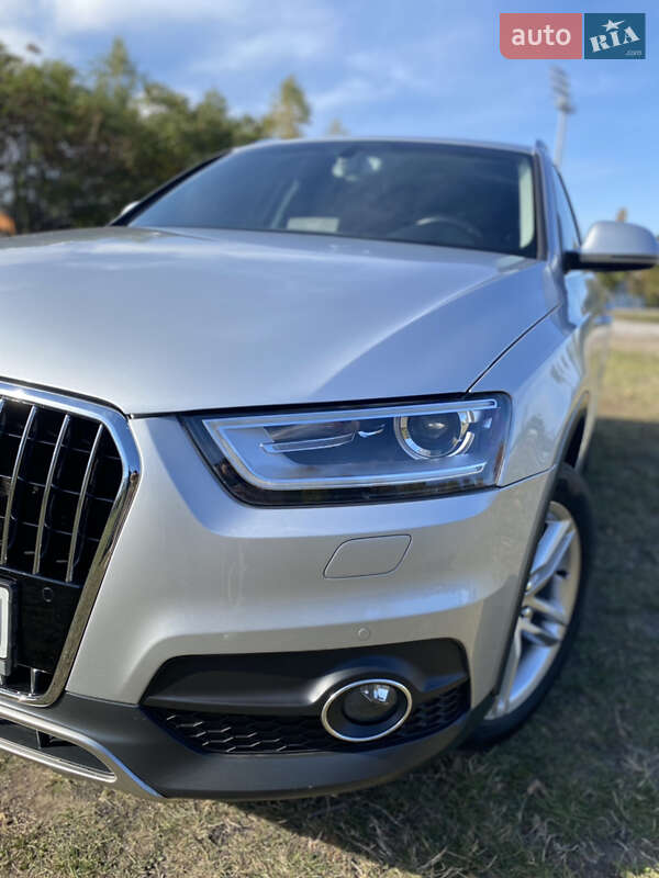 Внедорожник / Кроссовер Audi Q3 2012 в Александрие