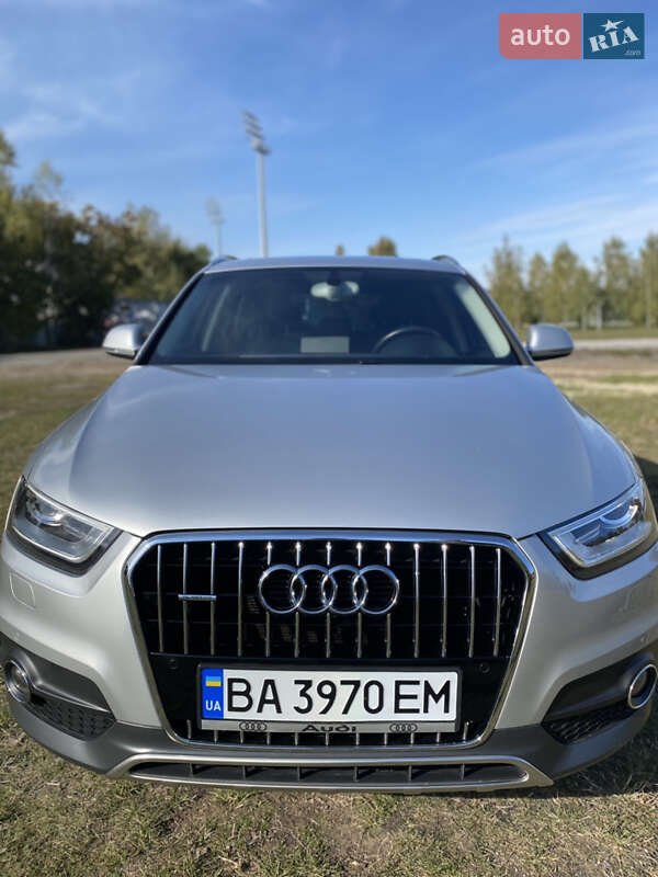 Внедорожник / Кроссовер Audi Q3 2012 в Александрие