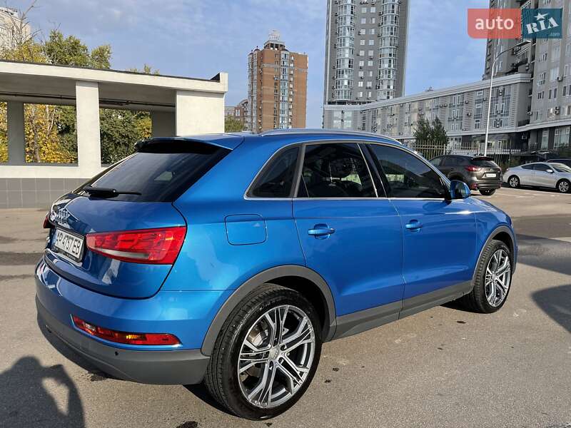 Внедорожник / Кроссовер Audi Q3 2016 в Киеве