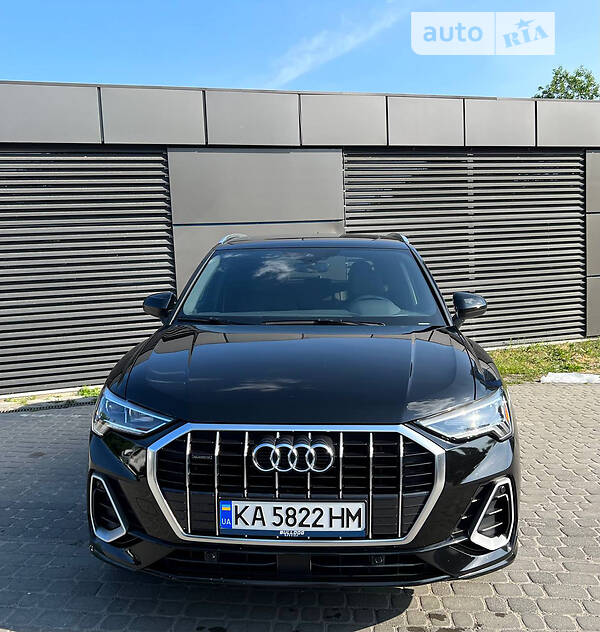 Позашляховик / Кросовер Audi Q3 2019 в Львові