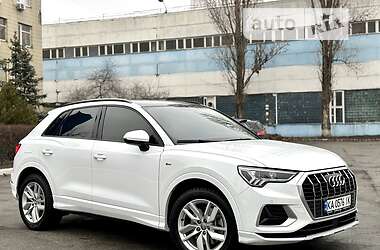 Внедорожник / Кроссовер Audi Q3 2020 в 