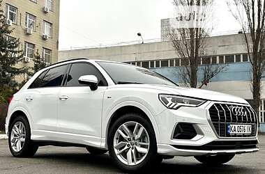 Внедорожник / Кроссовер Audi Q3 2020 в 