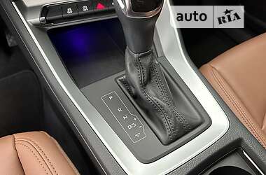 Внедорожник / Кроссовер Audi Q3 2020 в 