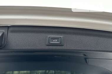 Внедорожник / Кроссовер Audi Q3 2020 в 
