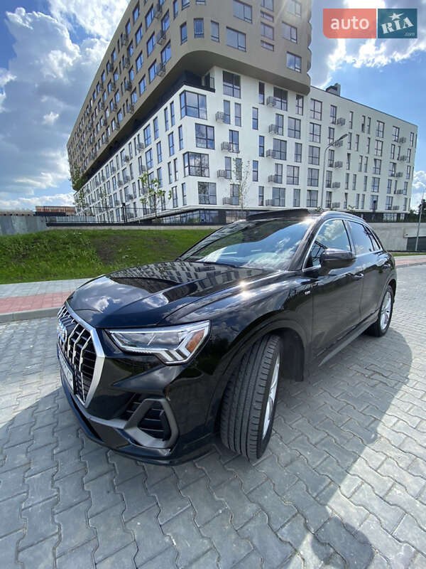 Позашляховик / Кросовер Audi Q3 2019 в Львові