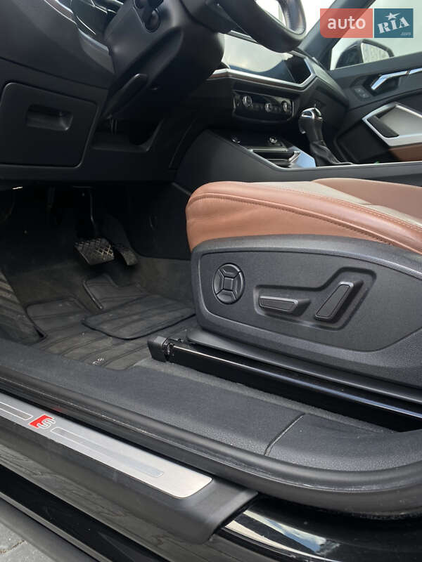 Позашляховик / Кросовер Audi Q3 2019 в Львові