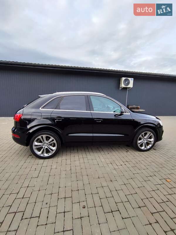 Внедорожник / Кроссовер Audi Q3 2016 в Львове