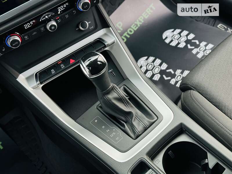 Позашляховик / Кросовер Audi Q3 2019 в Мукачевому
