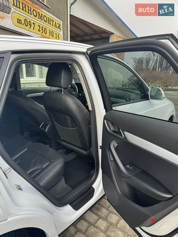 Внедорожник / Кроссовер Audi Q3 2017 в Ивано-Франковске