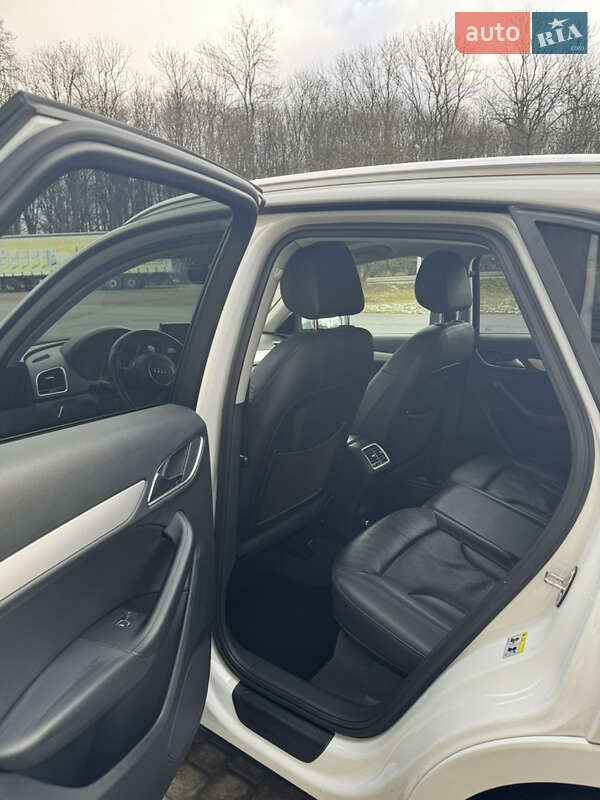 Внедорожник / Кроссовер Audi Q3 2017 в Ивано-Франковске