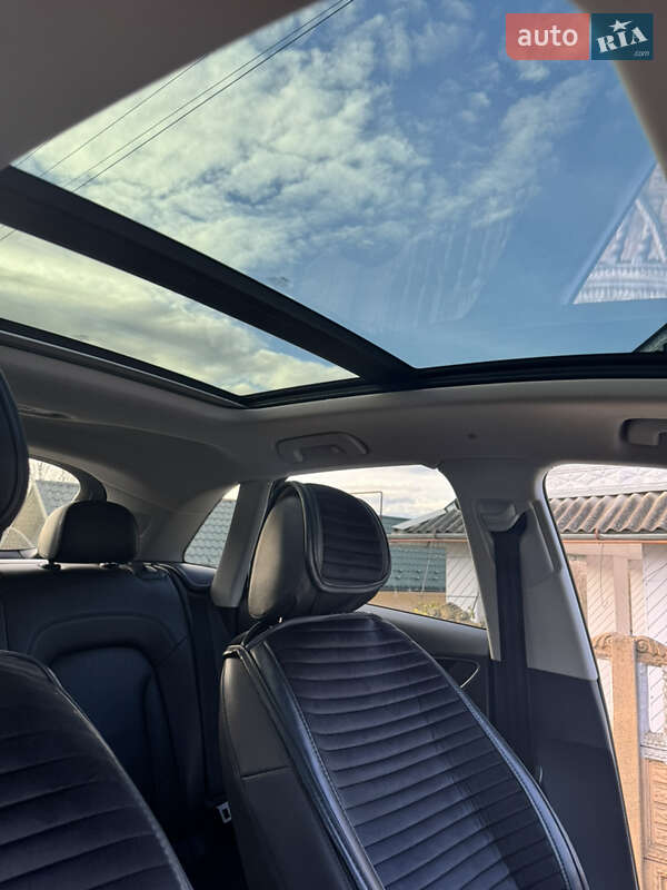 Внедорожник / Кроссовер Audi Q3 2017 в Ивано-Франковске