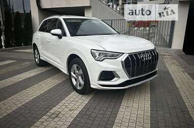 Внедорожник / Кроссовер Audi Q3 2019 в Львове