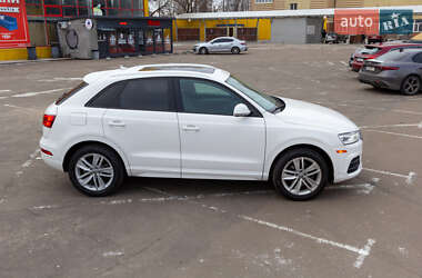 Внедорожник / Кроссовер Audi Q3 2016 в 