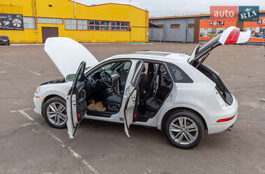 Внедорожник / Кроссовер Audi Q3 2016 в 